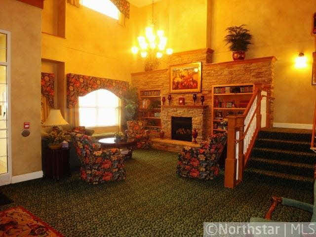 6050 Lake Road, Unit 107 Woodbury, MN 55125 - Photo 17 of 18
