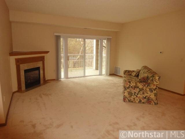 6050 Lake Road, Unit 107 Woodbury, MN 55125 - Photo 5 of 18