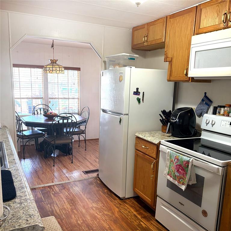 13139 Hicks Road Hudson, FL 34669 - Photo 10 of 22