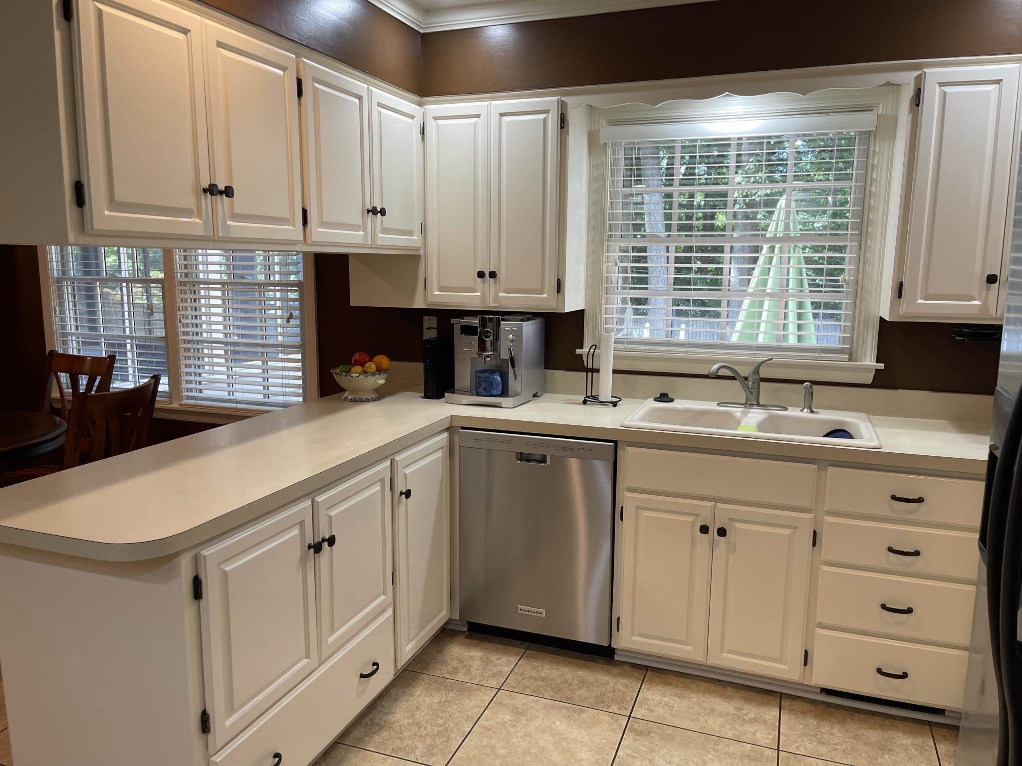 410 Stonegate Road Evansville, IN 47711 - Photo 6 of 36 Gallery Image 6