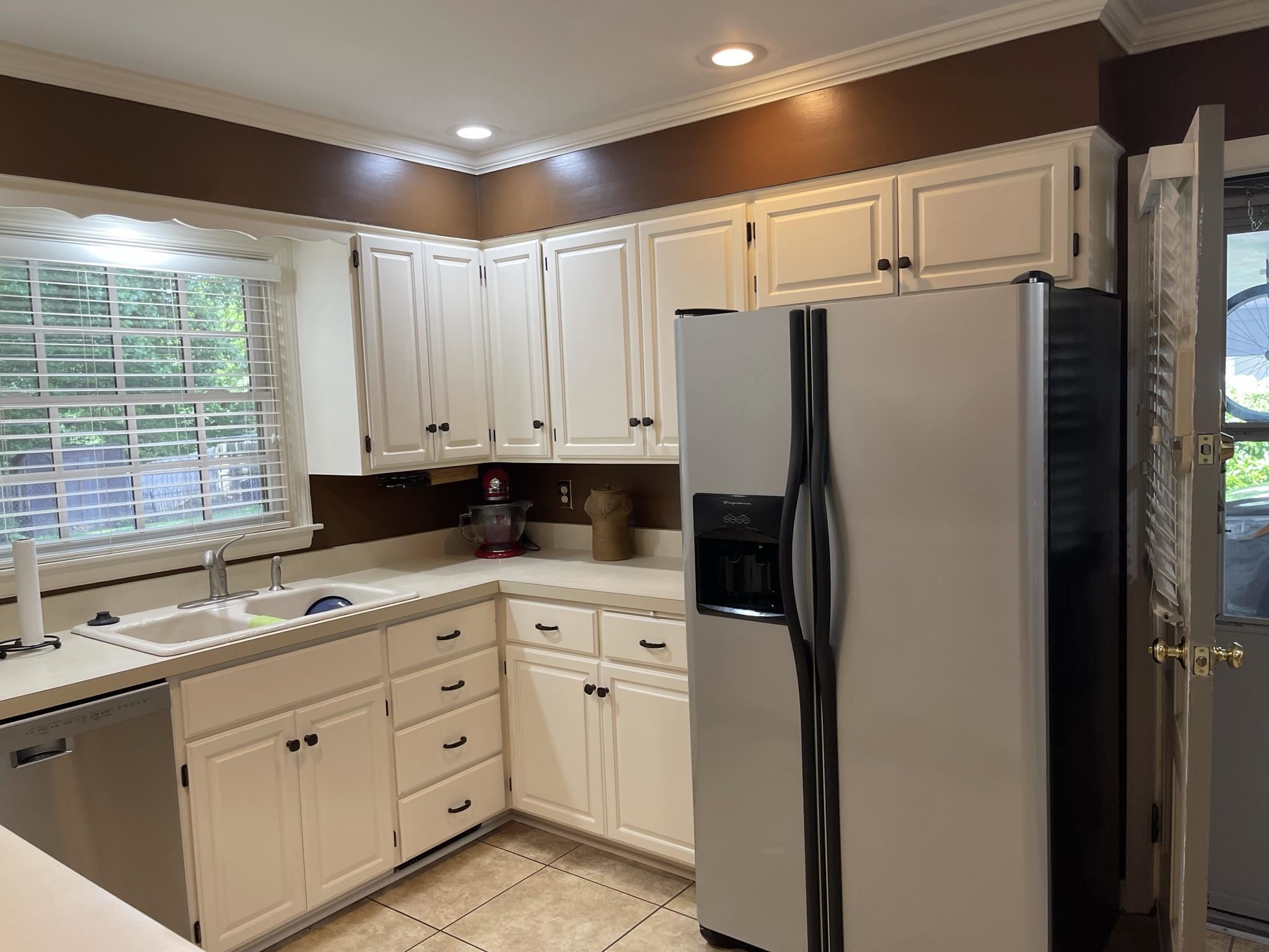 410 Stonegate Road Evansville, IN 47711 - Photo 7 of 36 Gallery Image 7