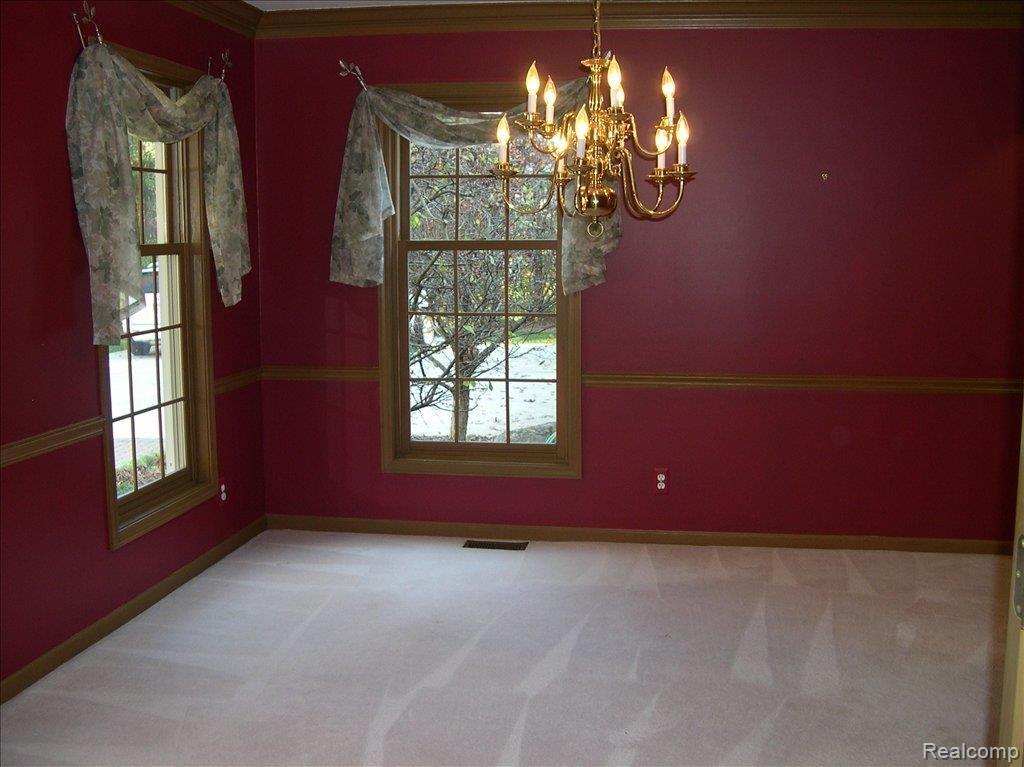 320 East Gunn Road Rochester, MI 48306 - Photo 3 of 16 Dining Room