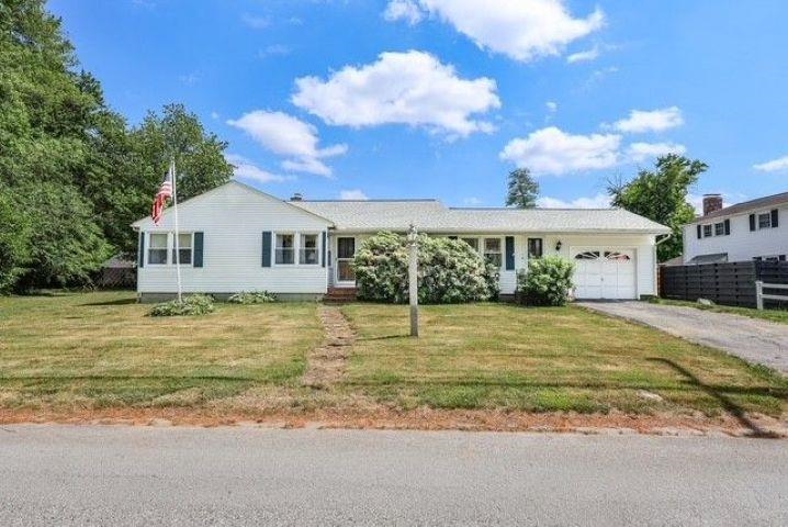 68 Robinson Road Nashua, NH 03060 - Photo 1 of 54