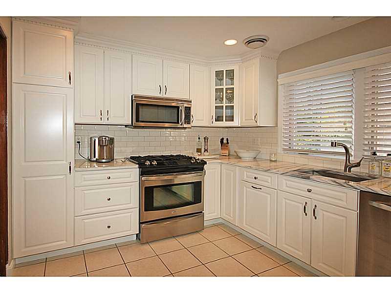 461 Arden Road Mt. Lebanon, PA 15216 - Photo 11 of 24 Kitchen.