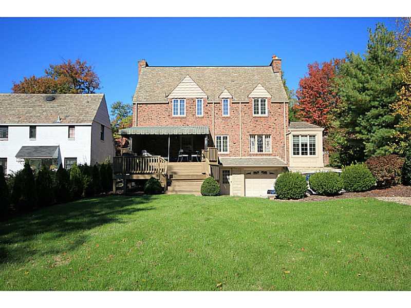 461 Arden Road Mt. Lebanon, PA 15216 - Photo 23 of 24 Exterior Back.