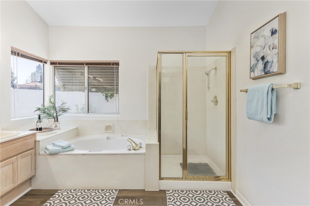 8742 Feathertop Road Riverside, CA 92508 - Photo 30 of 40 Main bathroom, ensuite