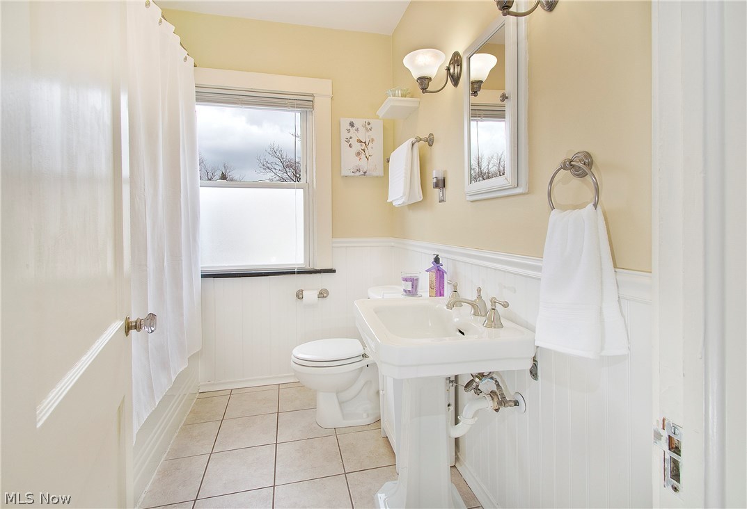 1568 Rydalmount Road Cleveland Heights, OH 44118 - Photo 13 of 21 Gallery Image 13