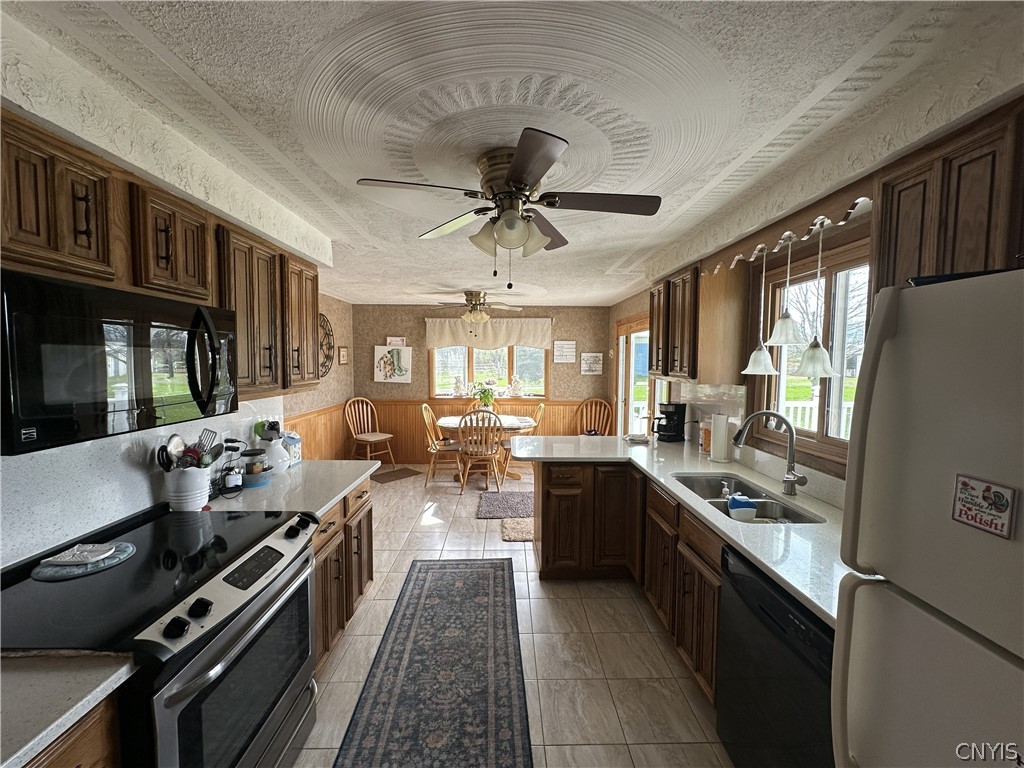 10275 Caughdenoy Road Clay, NY 13029 - Photo 11 of 21