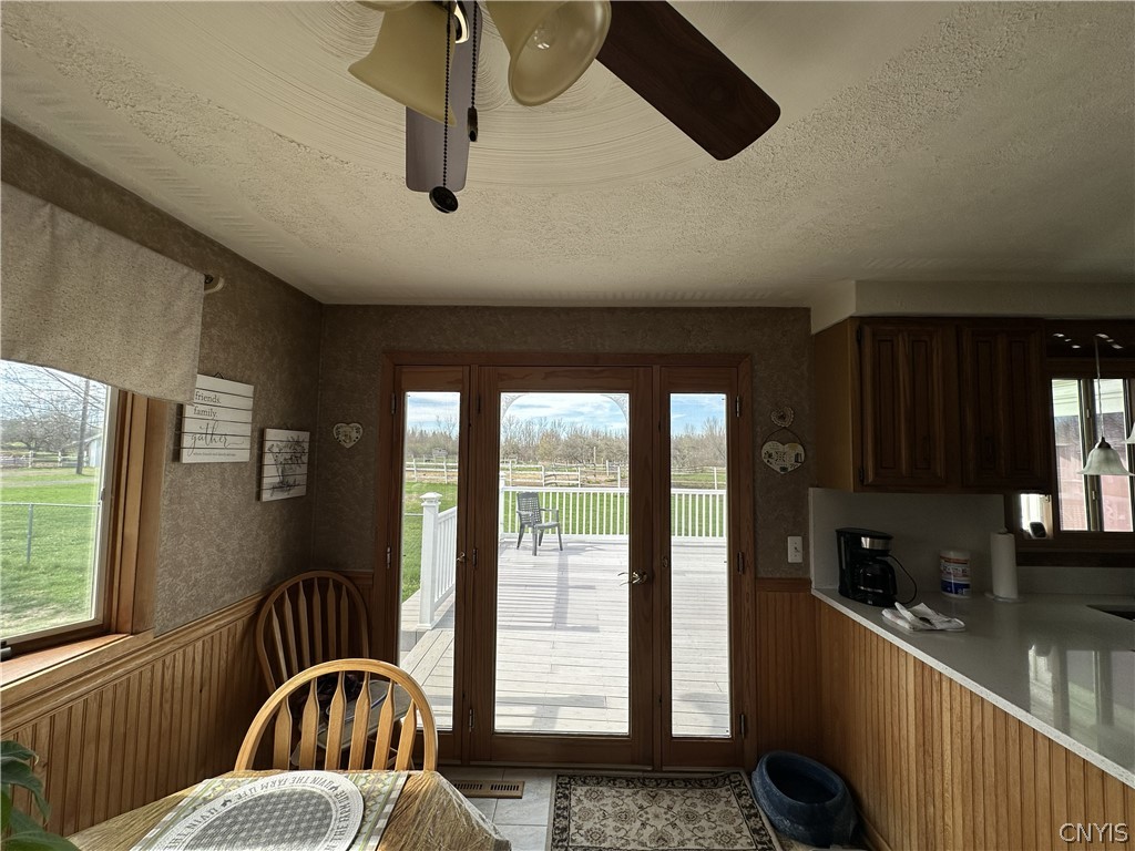 10275 Caughdenoy Road Clay, NY 13029 - Photo 12 of 21