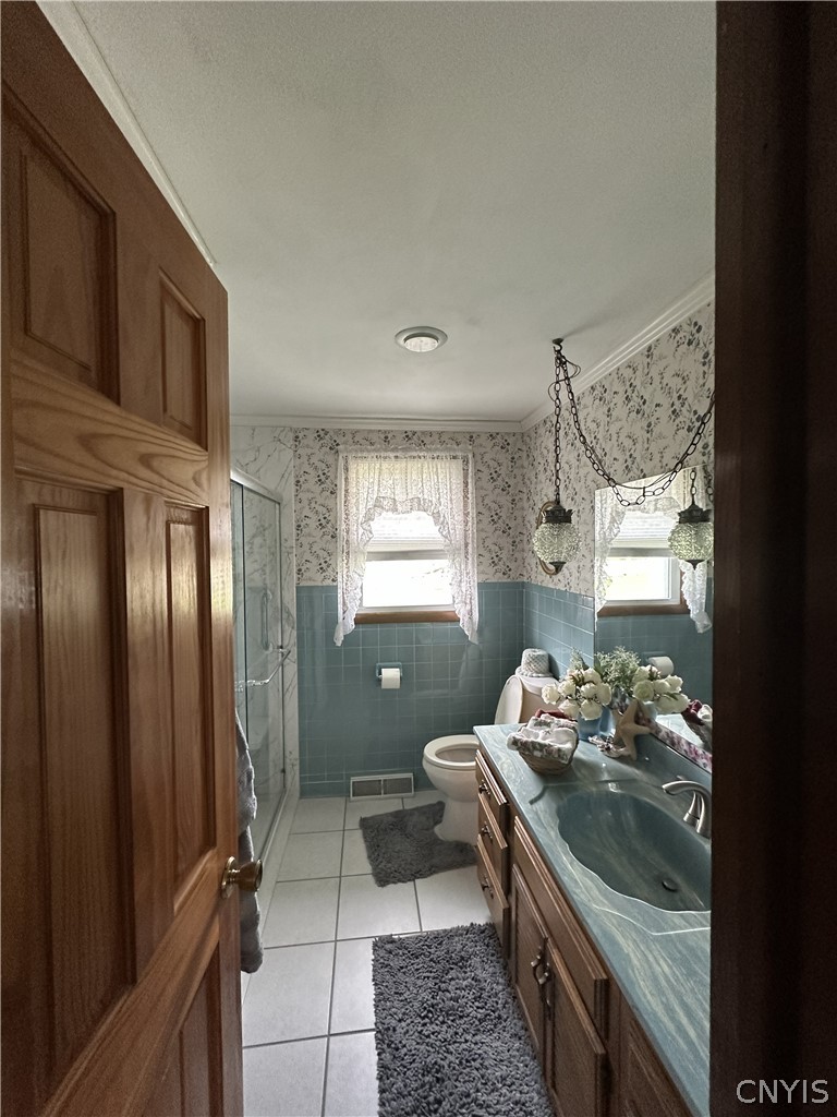 10275 Caughdenoy Road Clay, NY 13029 - Photo 15 of 21