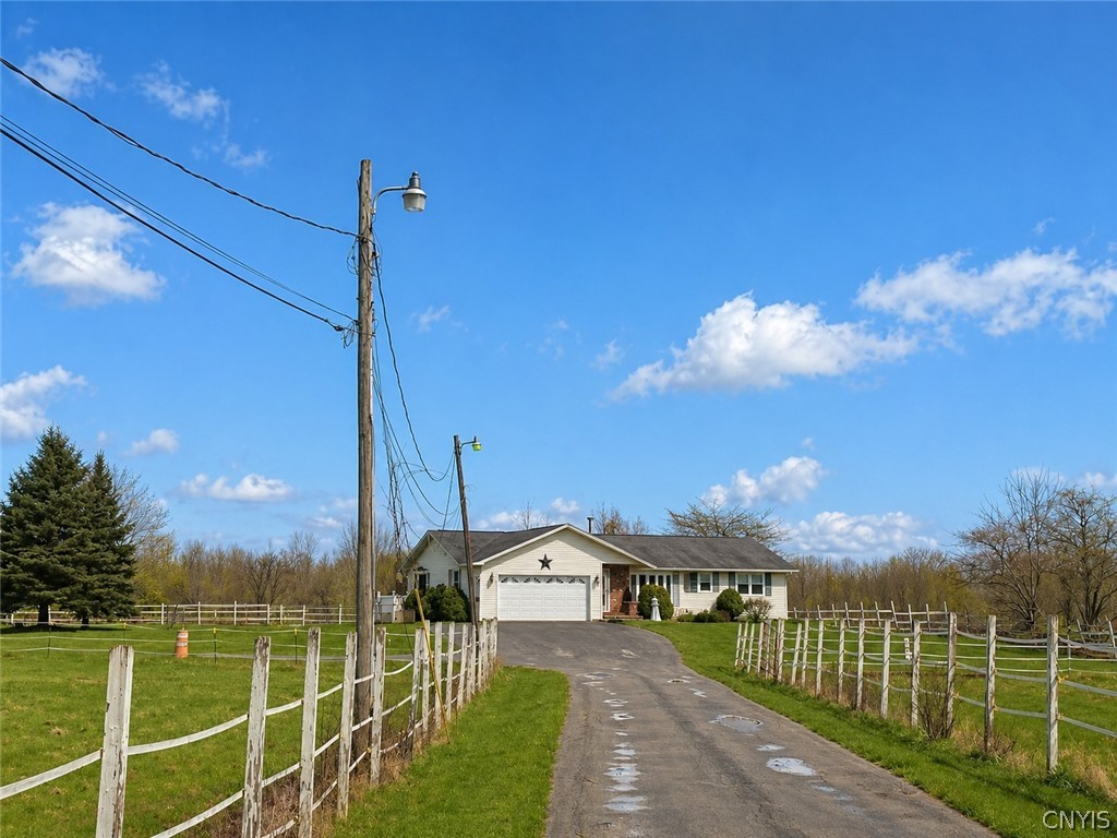 10275 Caughdenoy Road Clay, NY 13029 - Photo 8 of 21