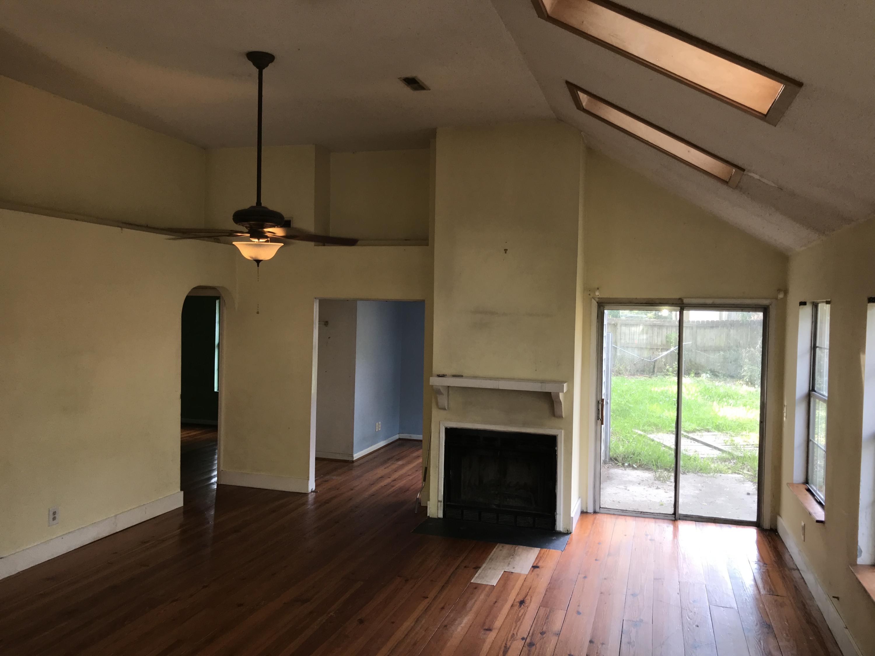 406 Morrison Street Mount Pleasant, SC 29464 - Photo 11 of 23 IMG_3238