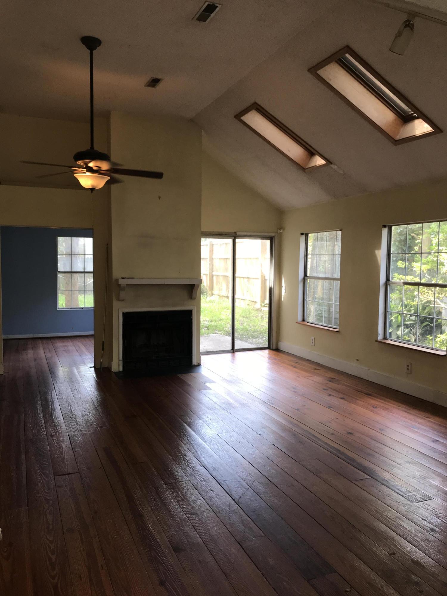 406 Morrison Street Mount Pleasant, SC 29464 - Photo 13 of 23 IMG_3235