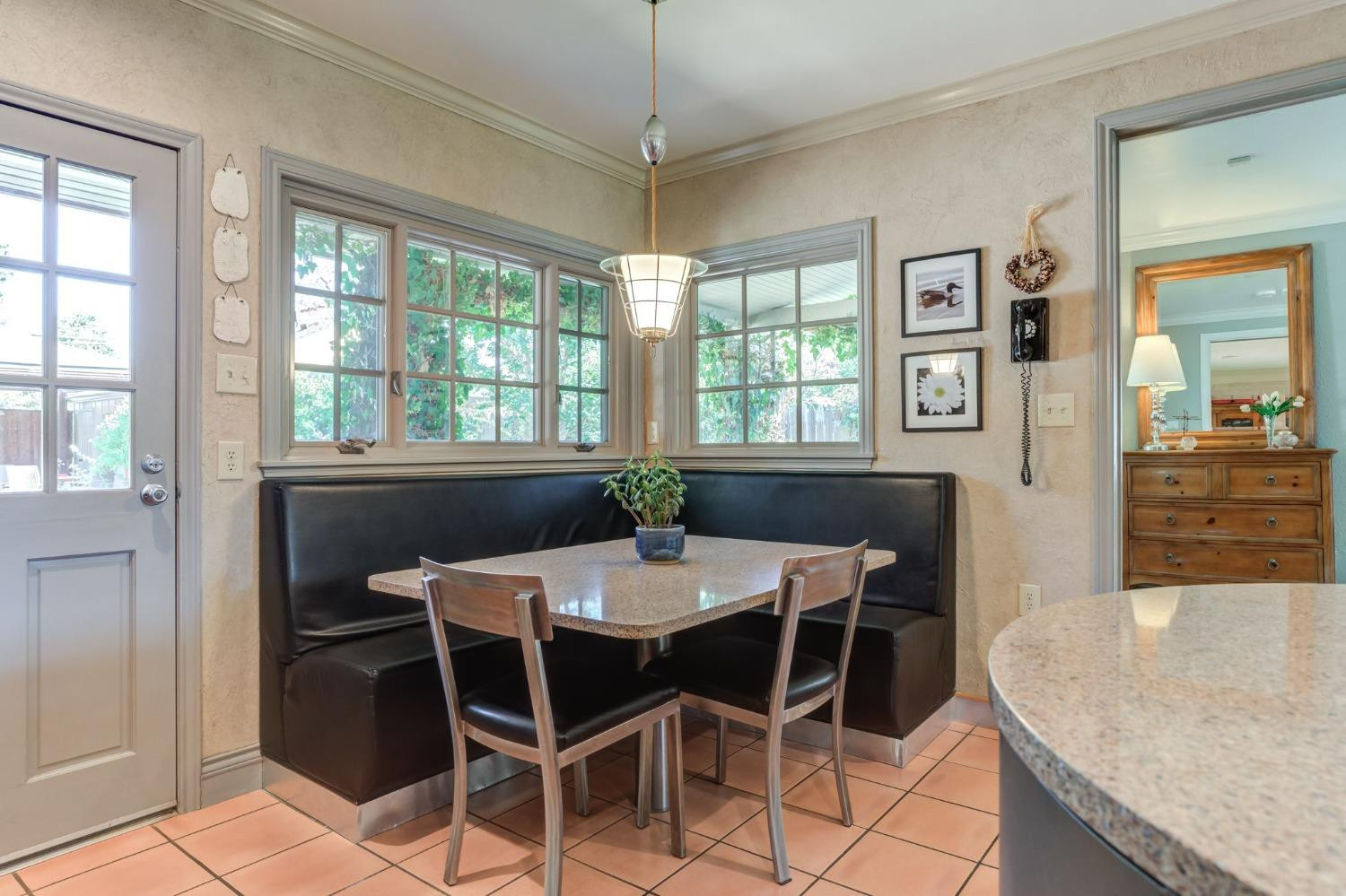 3016 22nd Street Lubbock, TX 79410 - Photo 14 of 50 Banquette Seating