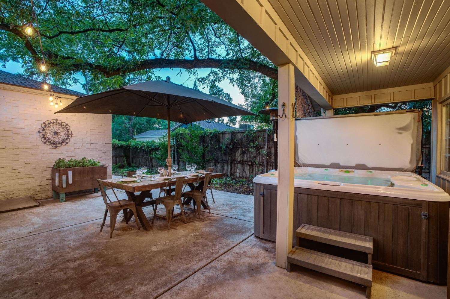 3016 22nd Street Lubbock, TX 79410 - Photo 28 of 50 Complete with Hot Tub!