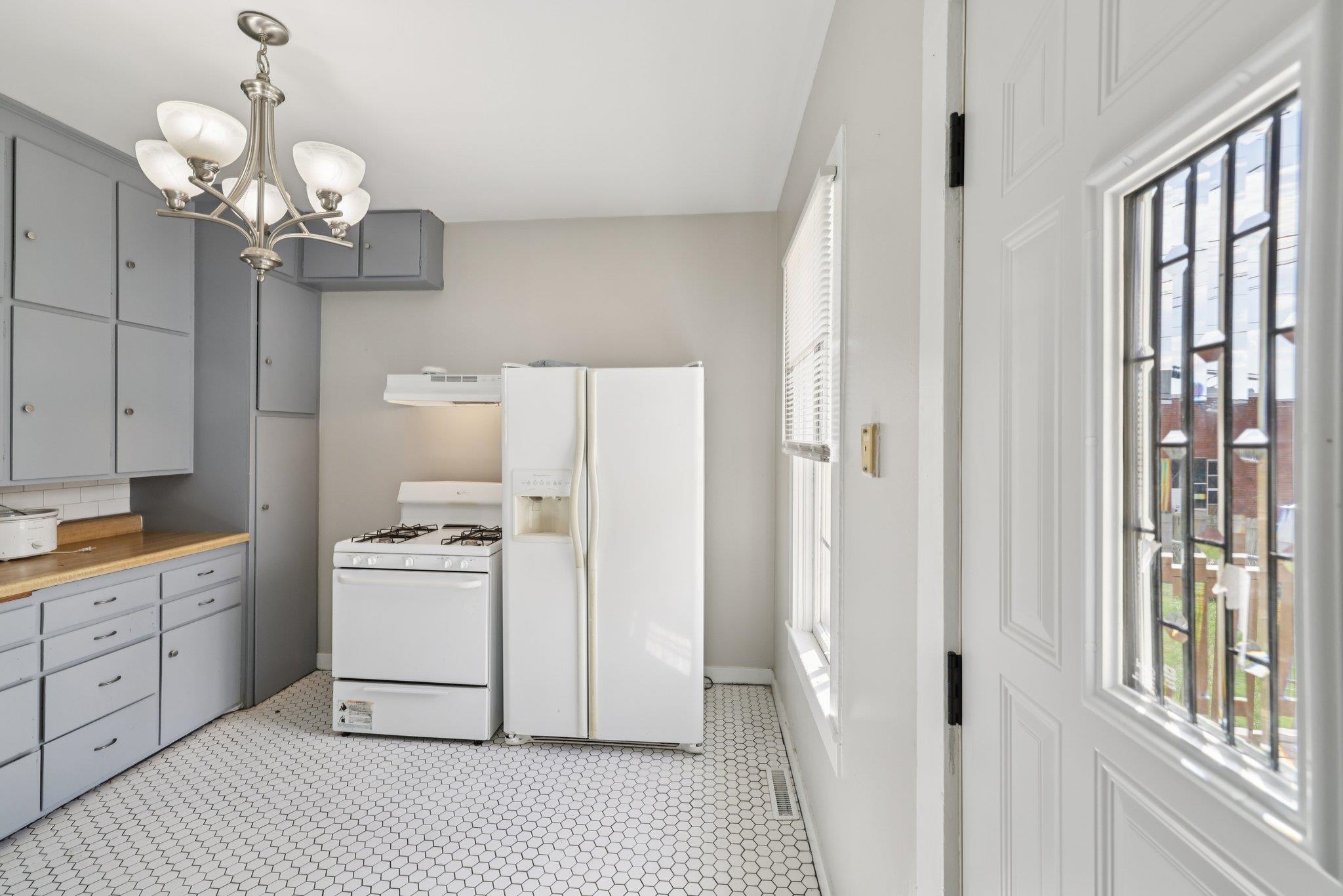 208 West Pleasant Street Portage, WI 53901 - Photo 2 of 78