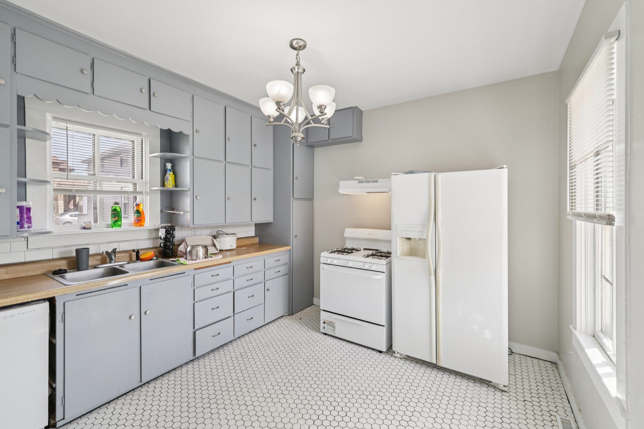 208 West Pleasant Street Portage, WI 53901 - Photo 3 of 78