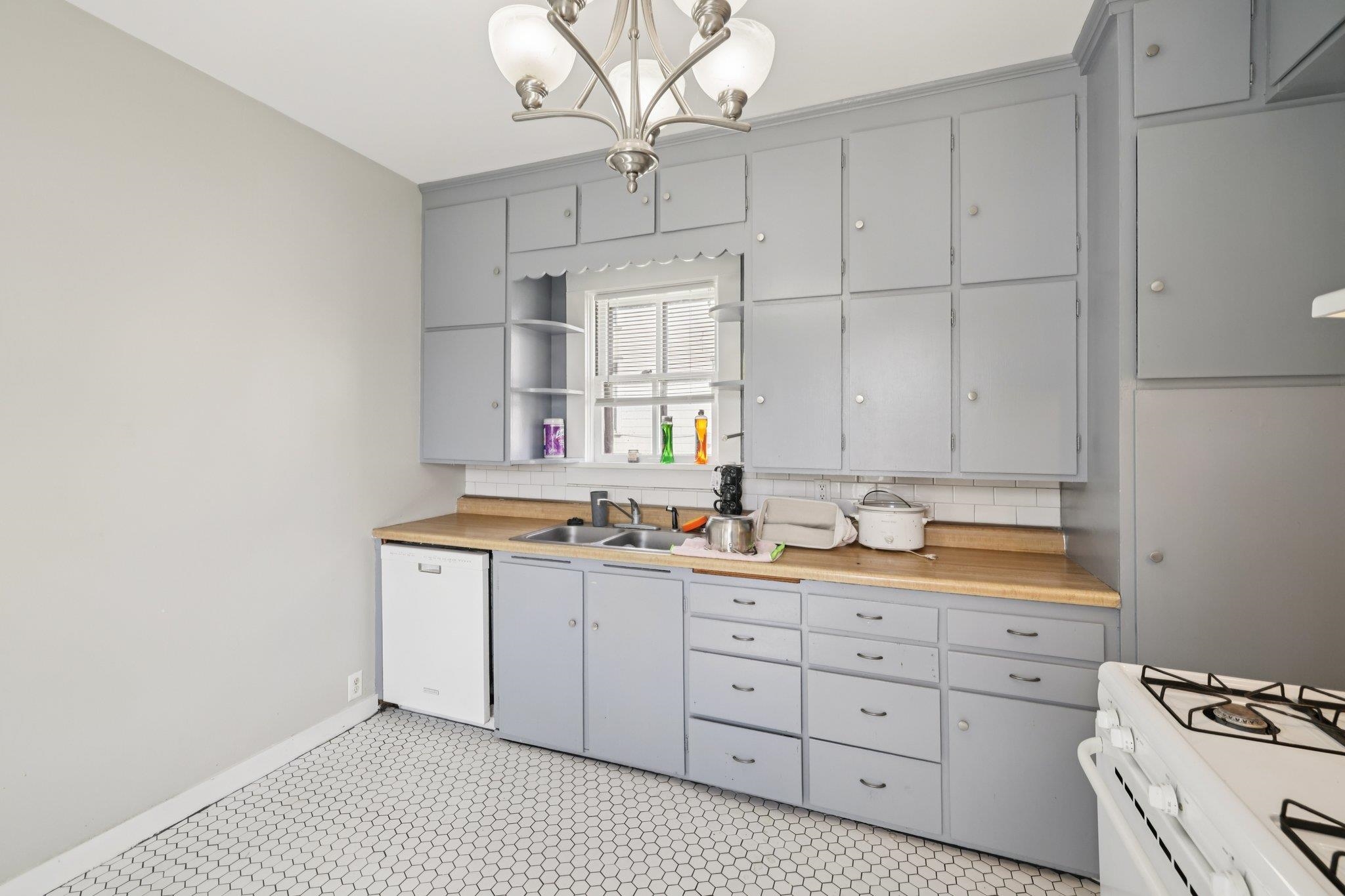 208 West Pleasant Street Portage, WI 53901 - Photo 4 of 78