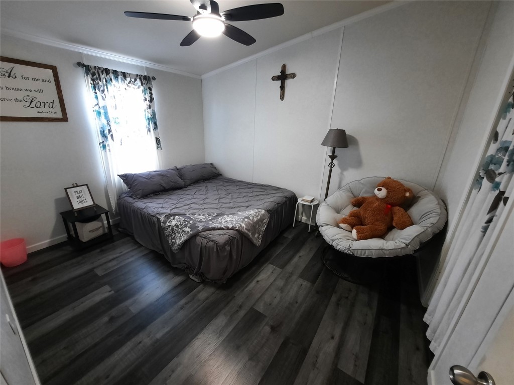 3160 Pettytown Road Dale, TX 78616 - Photo 31 of 37 a bedroom with bed and window