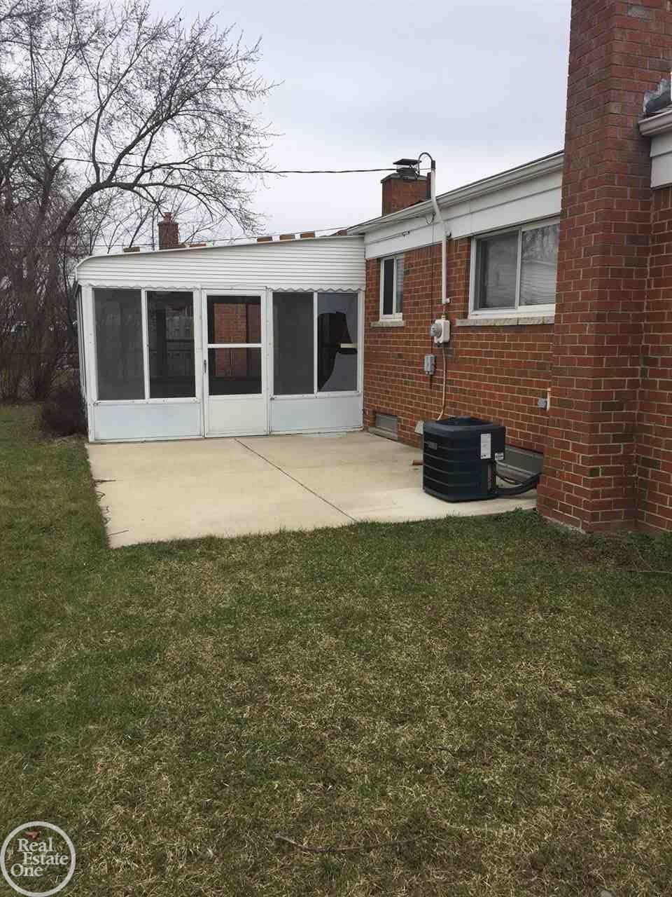 25153 Rubin Road Warren, MI 48089 - Photo 24 of 27 31314472-24.JPG