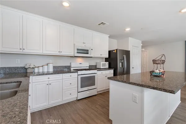 $499,999 | 44217 Shiloh Lane, Lancaster, CA 93535