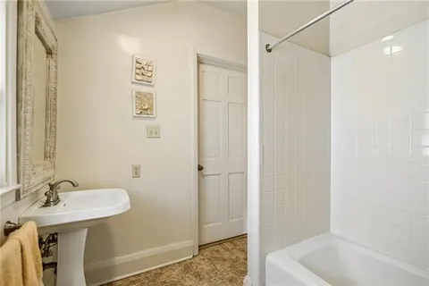 $1,595,000 | 220 Audubon Boulevard, New Orleans, LA 70118