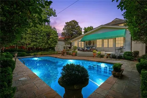$1,595,000 | 220 Audubon Boulevard, New Orleans, LA 70118