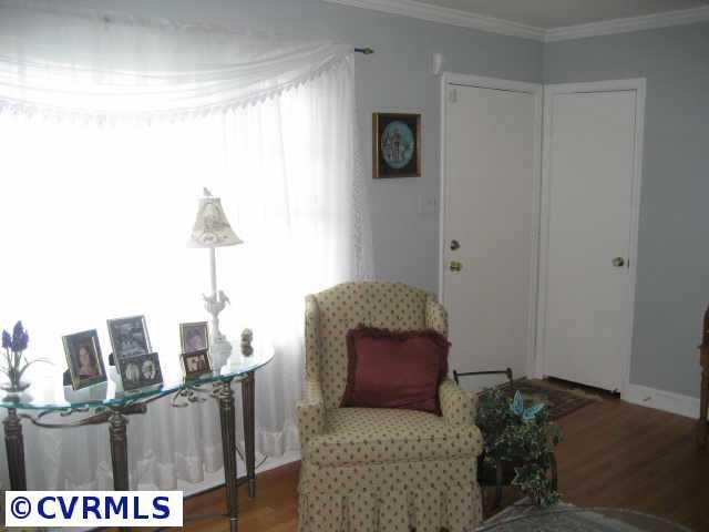 300 Monath Road Richmond, VA 23236 - Photo 3 of 10 a living room with furniture