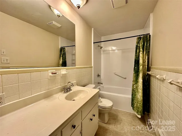 $2,800 | 2063 Eaton Road, Charlotte, NC 28205