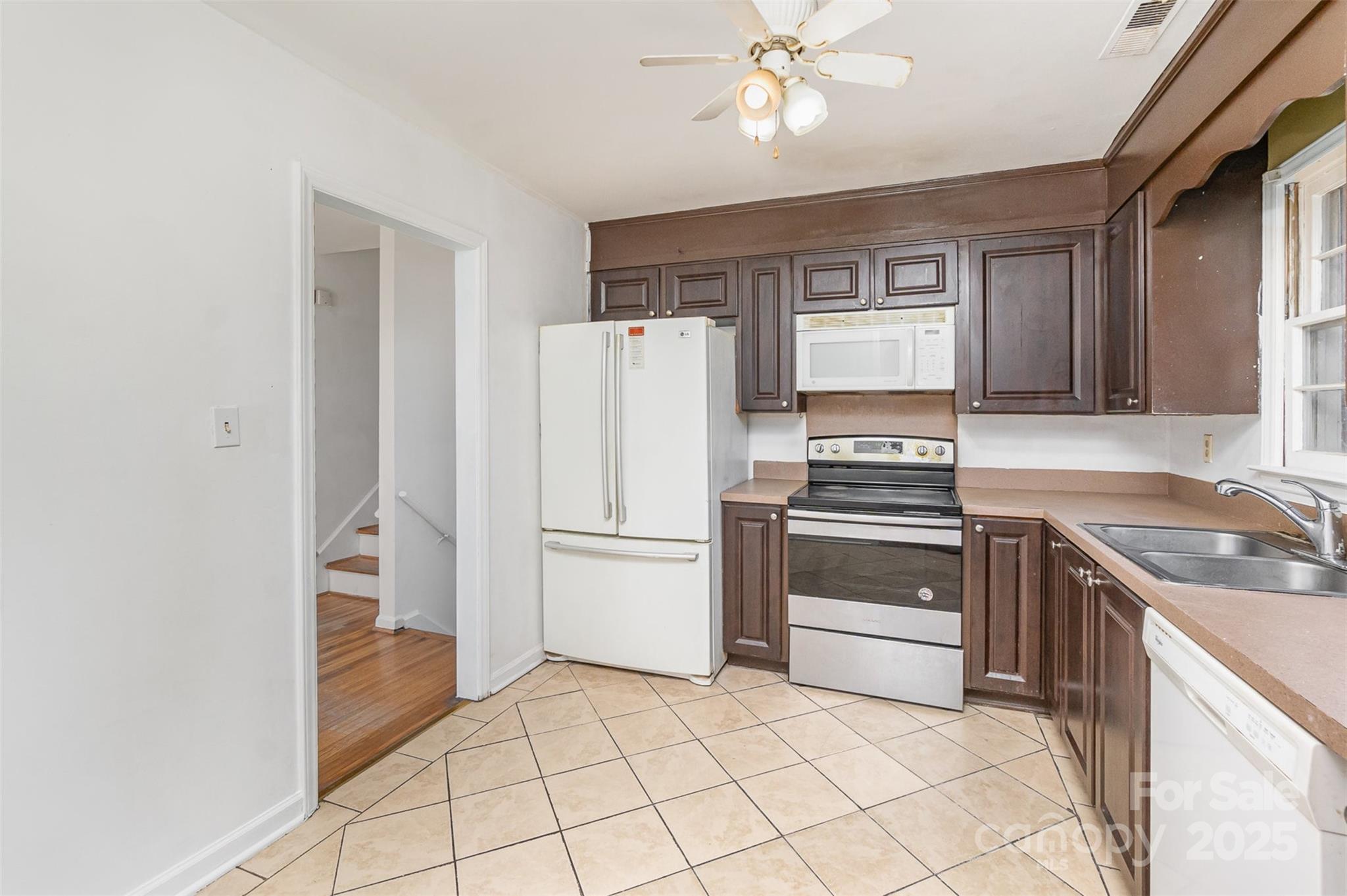 3401 Oak Tree Trail Matthews, NC 28105 - Photo 5 of 18