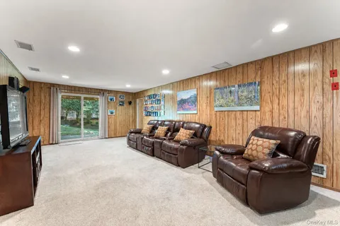 $975,000 | 7 Hastings Close, Hastings-on-Hudson, NY 10706