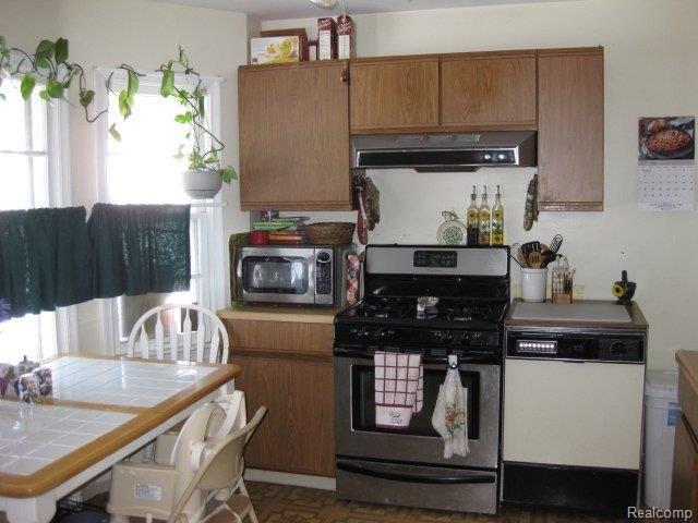 17224 Stephens Road Eastpointe, MI 48021 - Photo 12 of 14 Patty Lane 42846 120.jpg