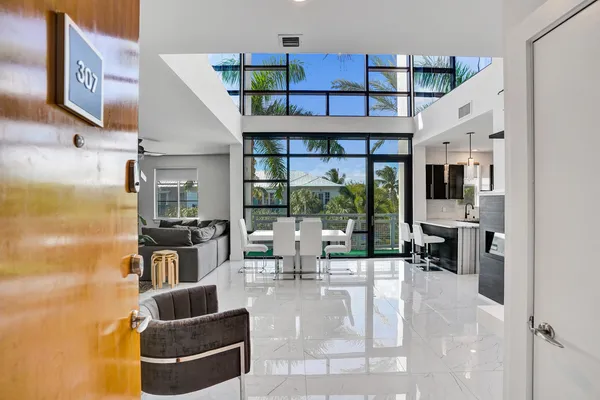 $7,500 | 365 Southeast 6th Avenue, Unit 307, Delray Beach, FL 33483