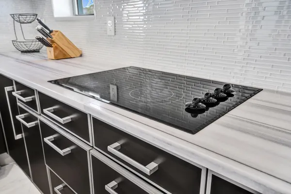 $7,500 | 365 Southeast 6th Avenue, Unit 307, Delray Beach, FL 33483