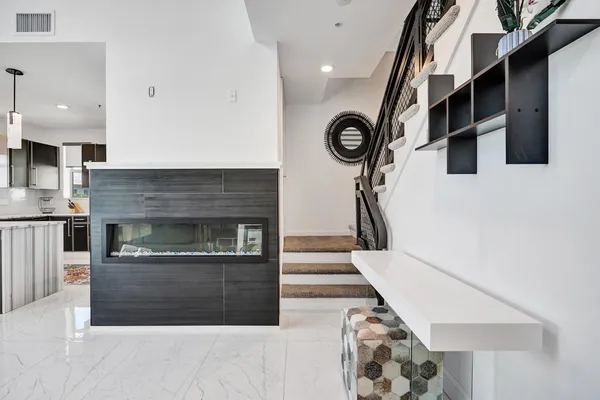 $7,500 | 365 Southeast 6th Avenue, Unit 307, Delray Beach, FL 33483