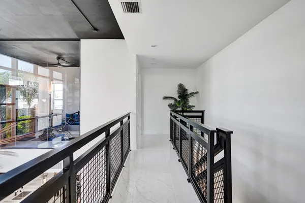 $7,500 | 365 Southeast 6th Avenue, Unit 307, Delray Beach, FL 33483