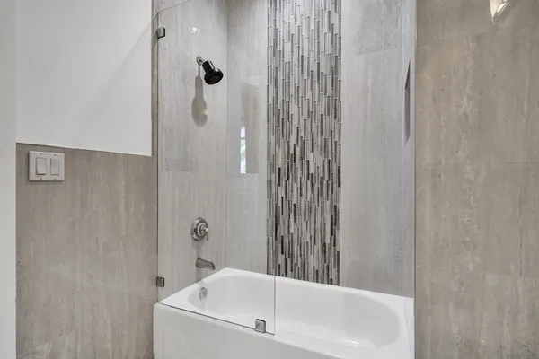 $7,500 | 365 Southeast 6th Avenue, Unit 307, Delray Beach, FL 33483