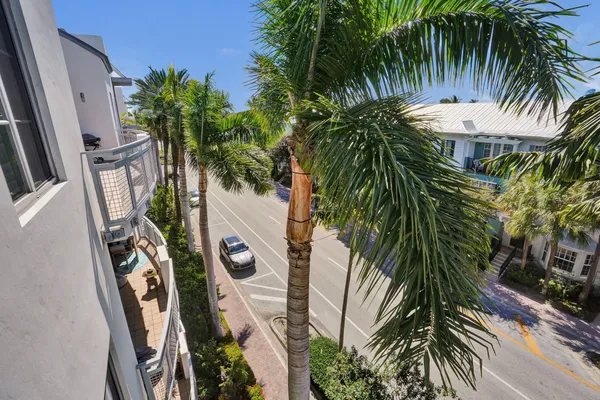 $7,500 | 365 Southeast 6th Avenue, Unit 307, Delray Beach, FL 33483