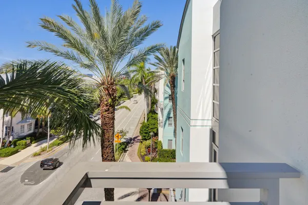 $7,500 | 365 Southeast 6th Avenue, Unit 307, Delray Beach, FL 33483