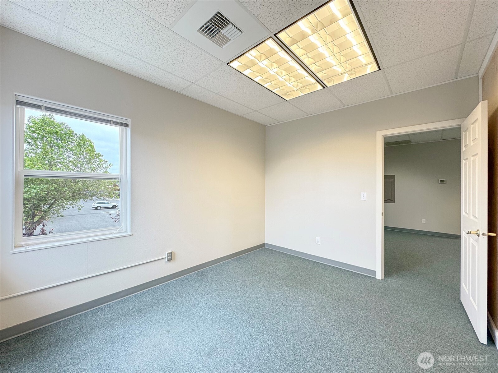 502 South Still Road Sequim, WA 98382 - Photo 33 of 40 an empty room with a window