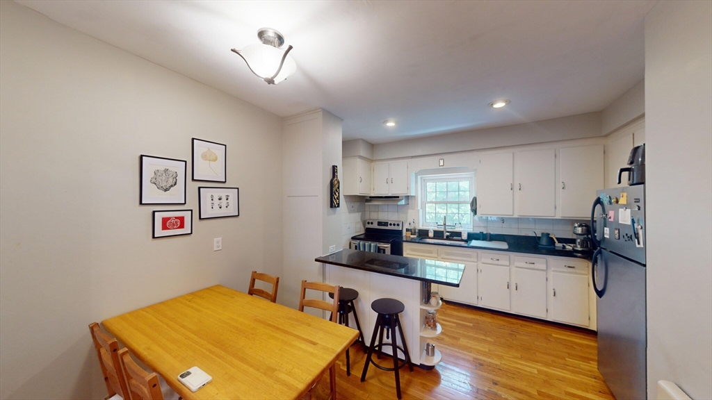 159 St Paul Street, Unit 7 Brookline, MA 02446 - Photo 4 of 12