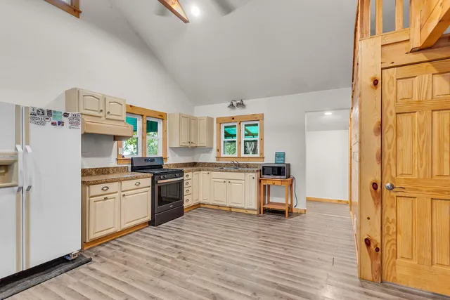 $295,000 | 1193 Lakeview Drive, Brooklyn, MI 49230