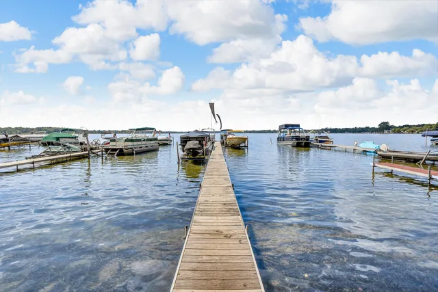 $295,000 | 1193 Lakeview Drive, Brooklyn, MI 49230