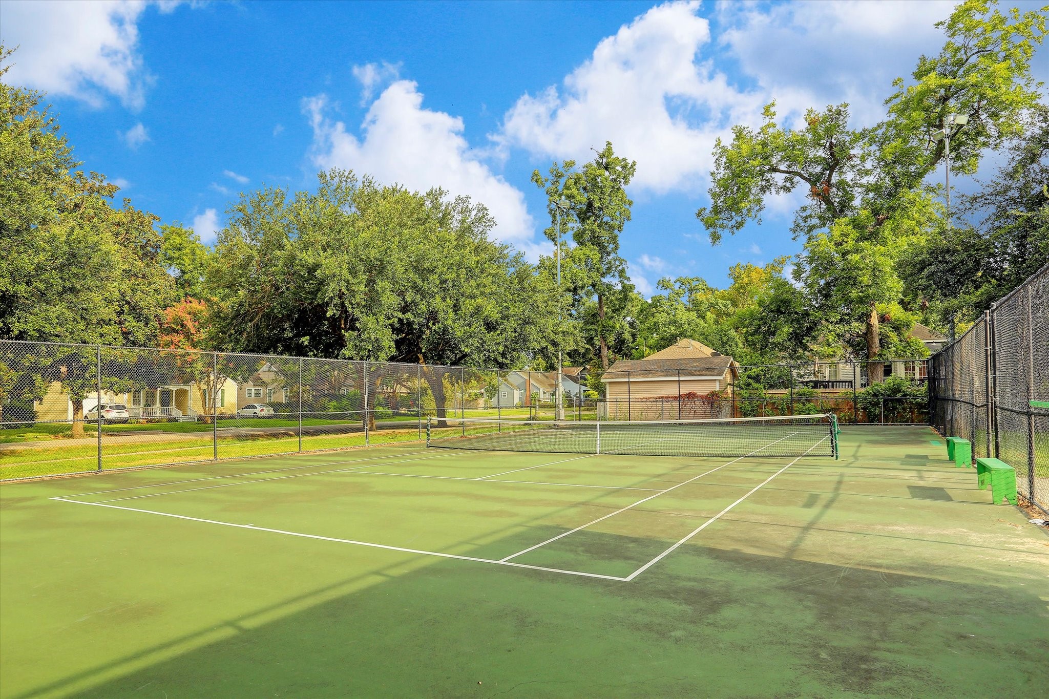 838 East 24th Street Houston, TX 77009 - Photo 27 of 28 a view of an outdoor space and tennis court