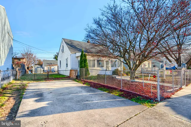 $269,900 | 6 Avenal Road, Baltimore, MD 21221