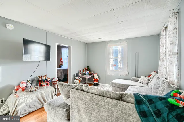 $264,999 | 6 Avenal Road, Baltimore, MD 21221