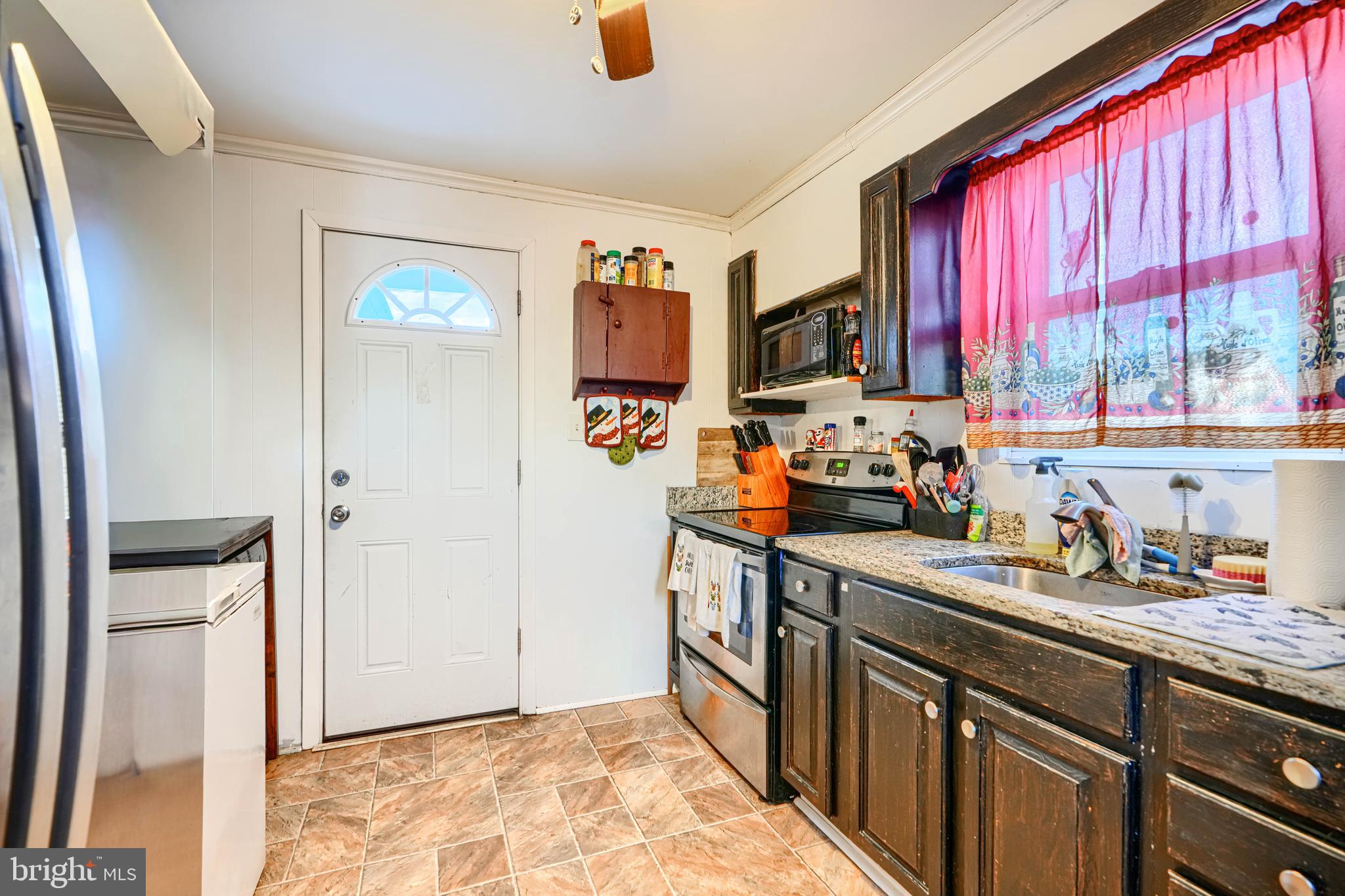 6 Avenal Road Baltimore, MD 21221 - Photo 8 of 29 Kitchen