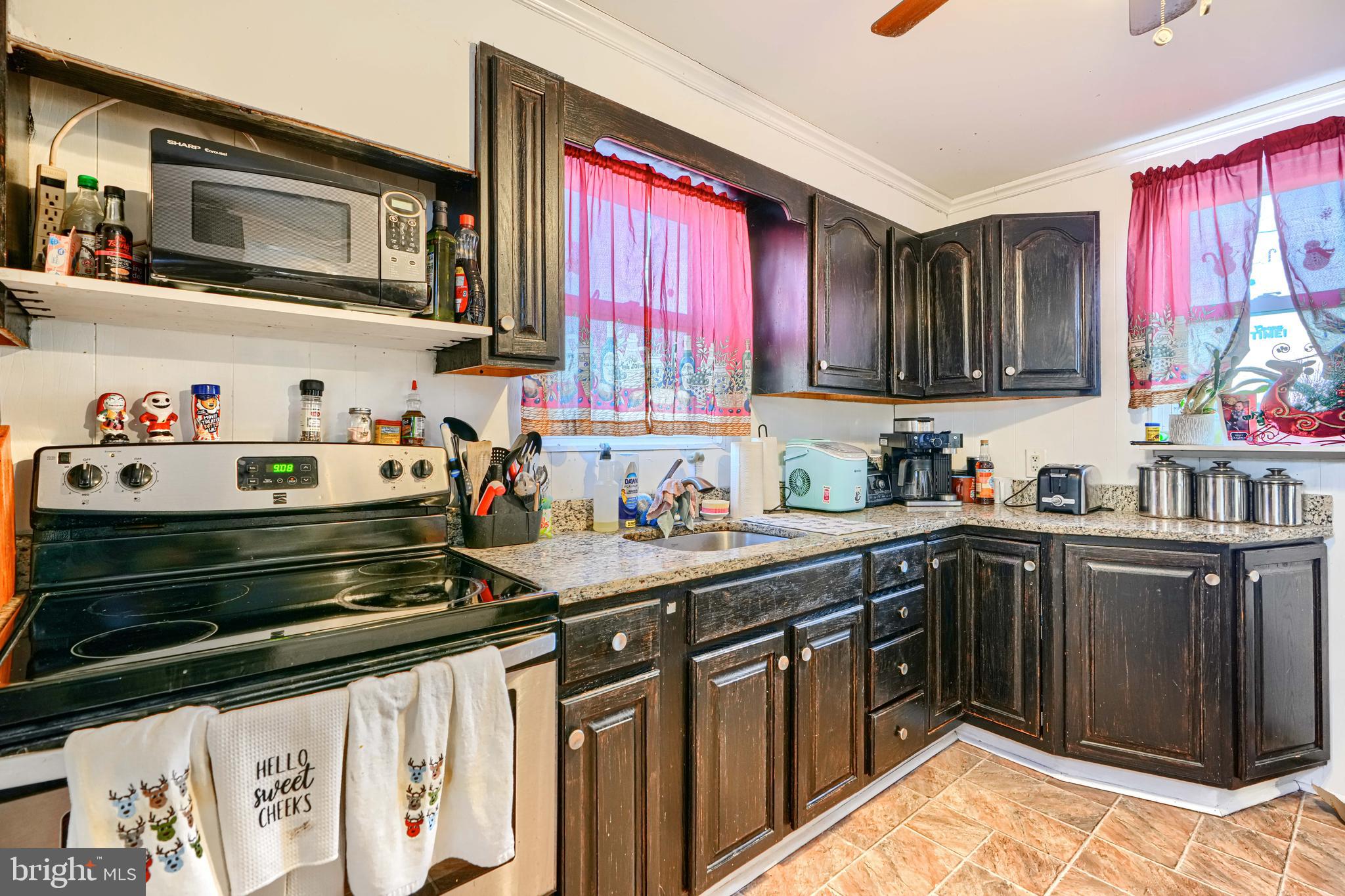 6 Avenal Road Baltimore, MD 21221 - Photo 9 of 29 Kitchen