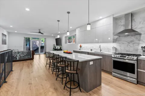$629,000 | 824 South Bell Avenue, Unit 1, Chicago, IL 60612