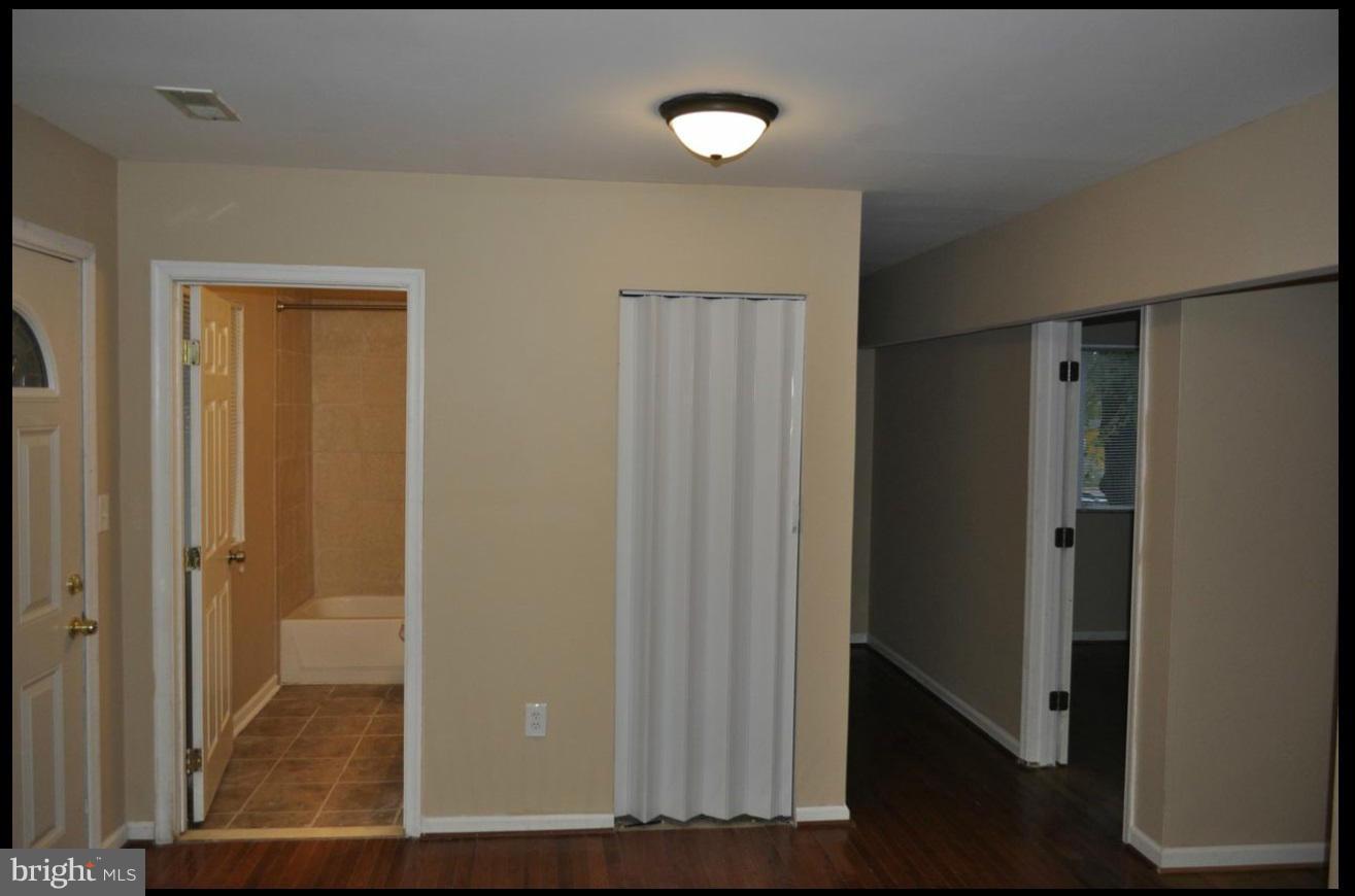 5902 Ravenswood Road Riverdale, MD 20737 - Photo 2 of 3 Bath